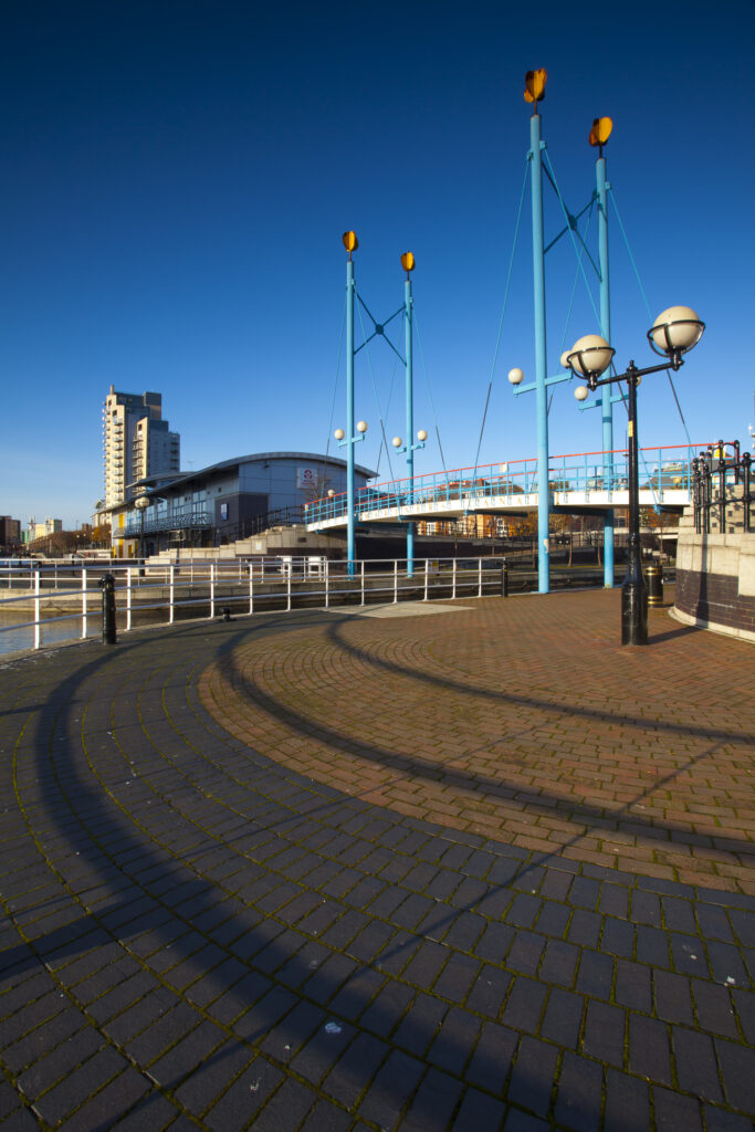 England, Greater Manchester, Salford Quays. Bridge over Mariners Canal near Ontario Basin located on the Salford Quays in the City of Salford in Greater Manchester.