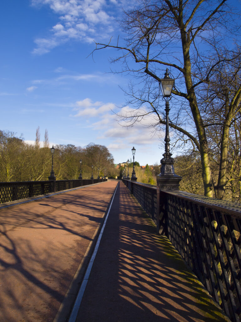 England, Tyne & Wear, Jesmond Dene. Armstrong Bridge in Jesmond Dene, a popluar woodland area in the City of Newcastle.