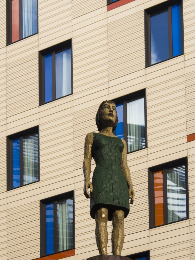 England, London, Southwark. Modern buildings in the 'More London' business and retail develpoment near the river thames.
