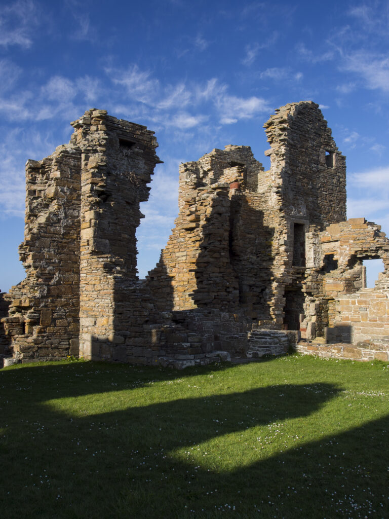 Scotland, Orkney Islands, Mainland Orkney. Earl's Palace in Birsay, built between 1569 and 1574 by Lord Robert Stewart - An illegitimate son of James V.