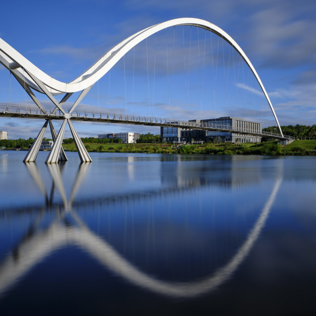 England, County Durham, Stockton-on-Tees. The Infinity Bridge, a public pedestrian and cycle footbridge across the River Tees.