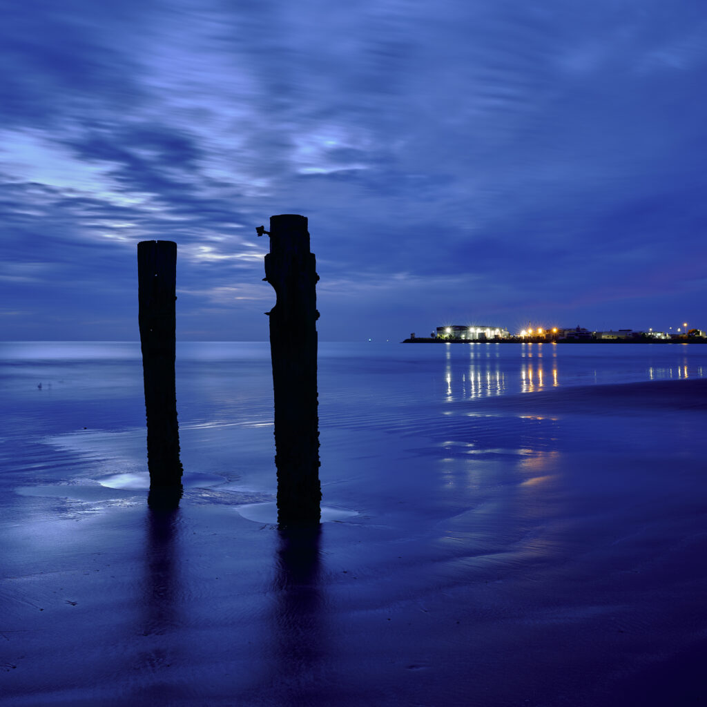 New Zealand, Canterbury, Timaru. Caroline Bay Beach in Tmaru photographed at dawn.