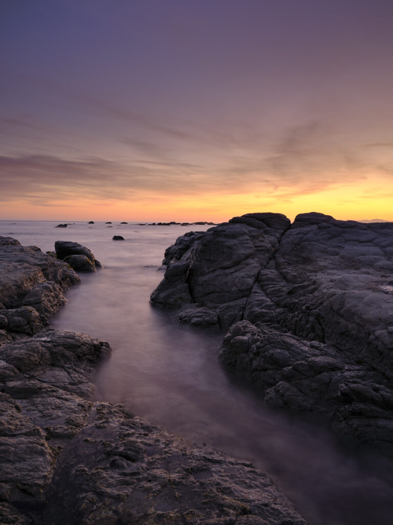 New Zealand, Marlborough, Kaikoura. Coastal limestone outcrops on the Kaikoura Pennisula near the town of Kaikoura.