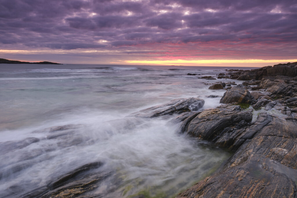 Scotland, Isle of North Uist, Traigh Stir. Sunset at Traigh Stir beach, near Hosta on the Isle of North Uist.