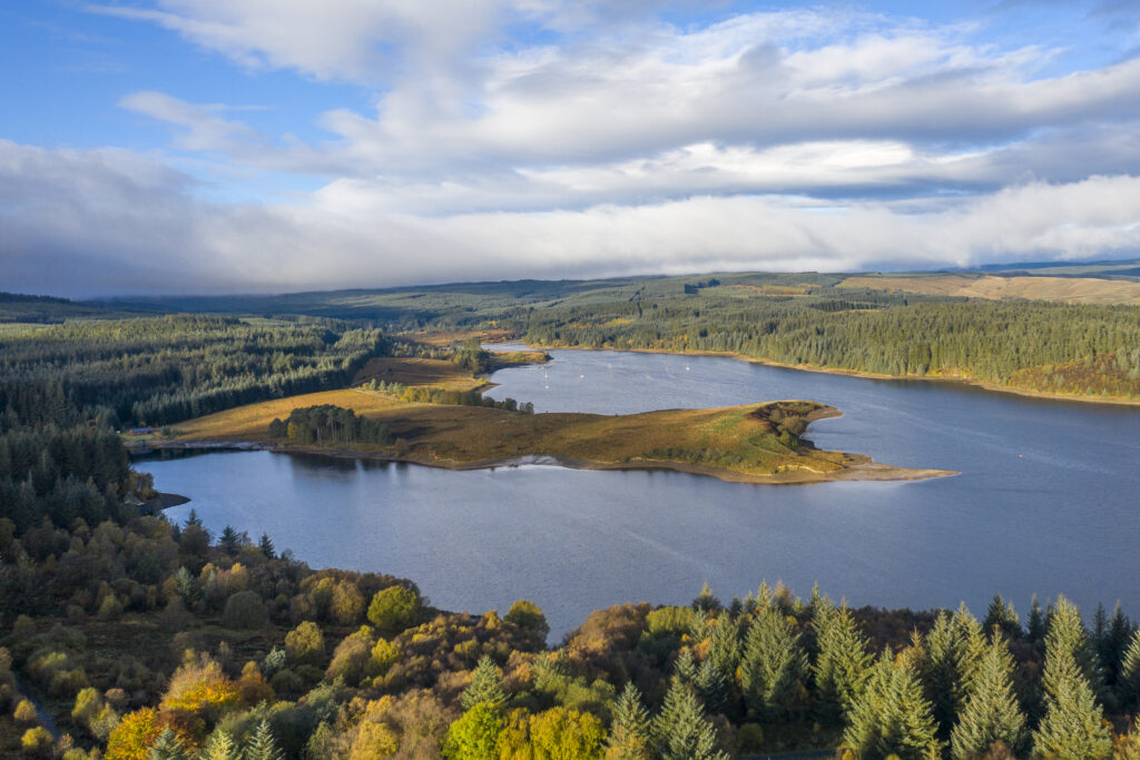 England, Northumberland, Kielder Water & Forest Park. Aerial view of Kielder Water, the largest artifical lake in the UK, and the surrounding Kielder Forest