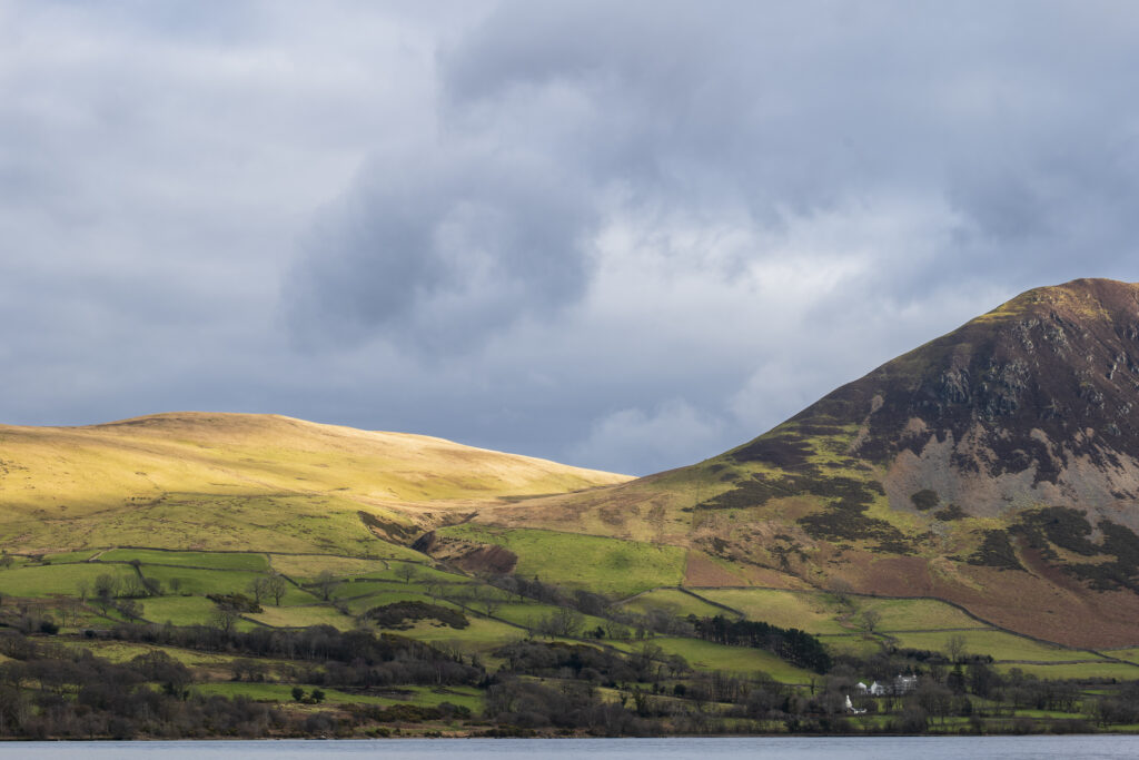 England, Cumbria, Lake District National Park. Mountains surrounding Ennerdale Water, a remote lake located in the North-West Lake District.