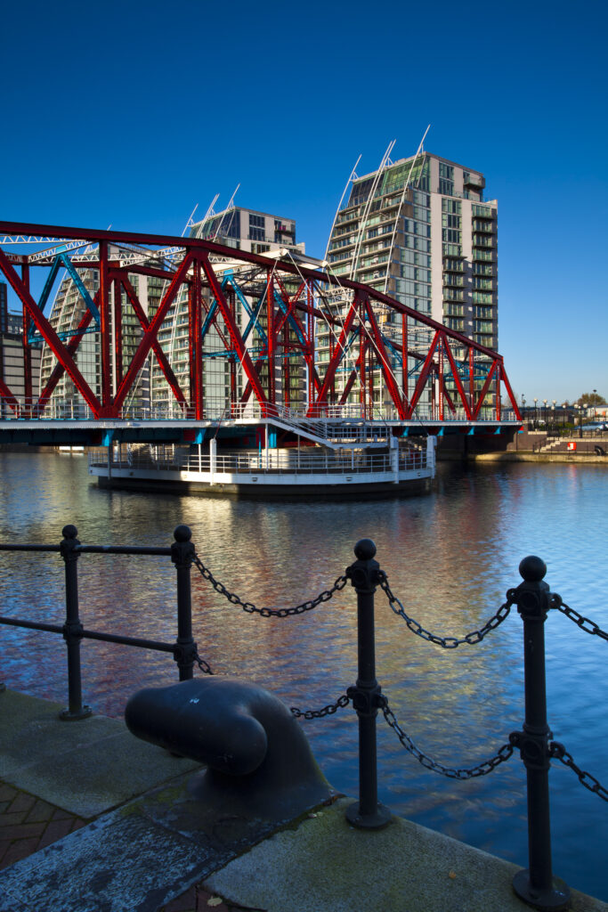 England, Greater Manchester, Salford Quays. NV apartments and Detroit Bridge located along the Manchester Ship Canal in Salford.