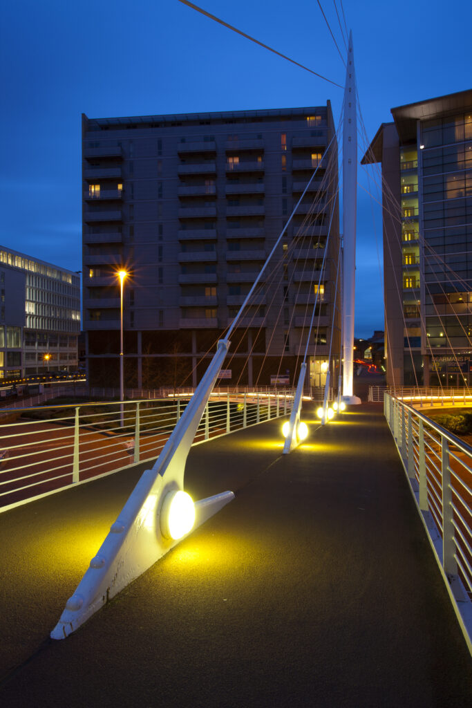 England, Greater Manchester, Manchester. The Trinity Bridge, spanning the banks of the River Irwell near the Lowry Hotel.