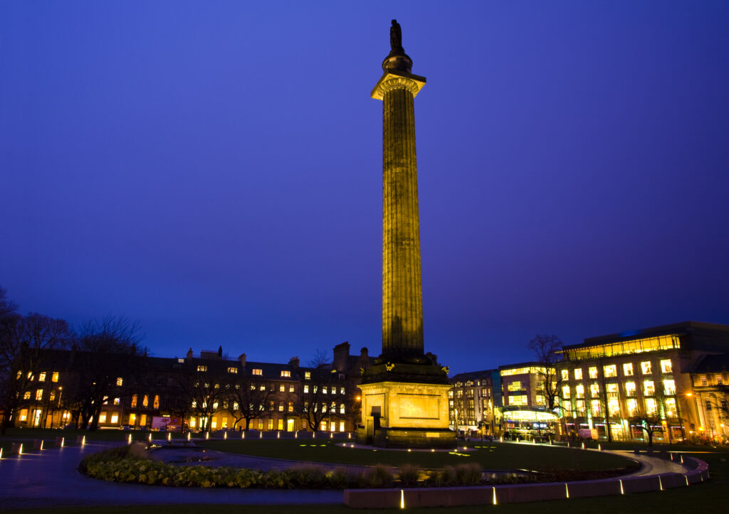 Scotland, Edinburgh, St Andrew's Square. Erected in 1823 in honour of Henry Dundas, the Melville Monument stands proud in St Andrew's Square. The statue depicts Dundas looking towards George Street.