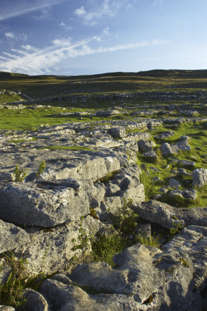 England, Yorkshire, Yorkshire Dales National Park. The impressive natural rock formations / geology of limestone paving above Malham Cove in the Yorkshire Dales National Park, in Yorkshire.