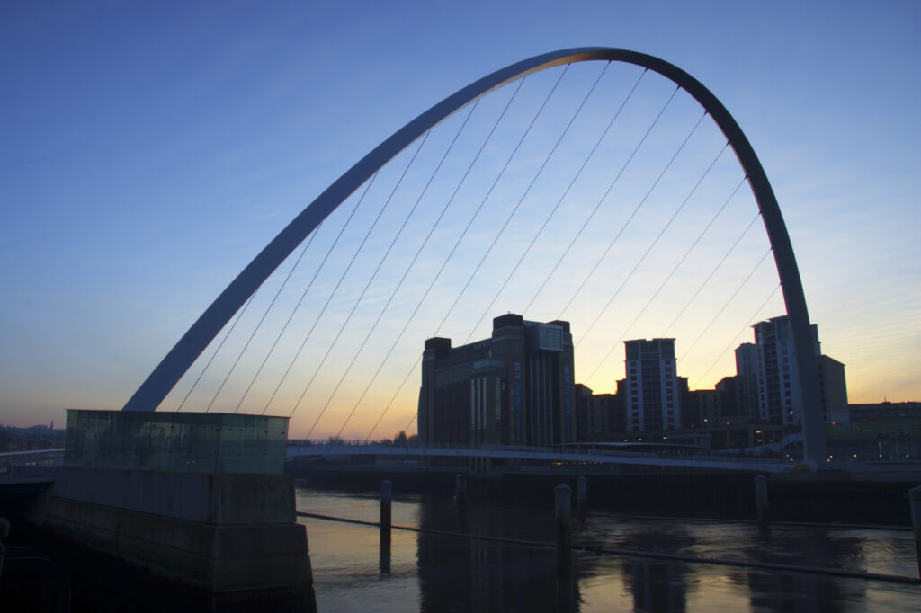 England, Tyne & Wear, Newcastle Upon Tyne. The Millennium Bridge and the Baltic, viewed from Newcastle Upon Tyne quayside
