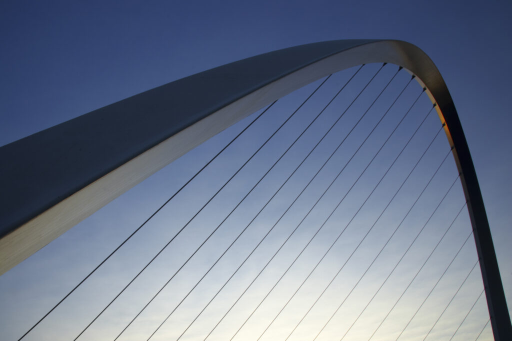England, Tyne & Wear, Newcastle Upon Tyne. The Millennium Bridge, viewed from Newcastle Upon Tyne quayside.