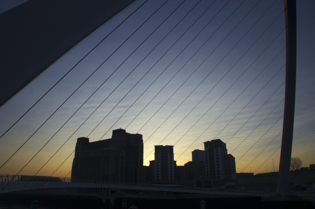 England, Tyne & Wear, Newcastle Upon Tyne. The Millennium Bridge and the Baltic, viewed from Newcastle Upon Tyne quayside