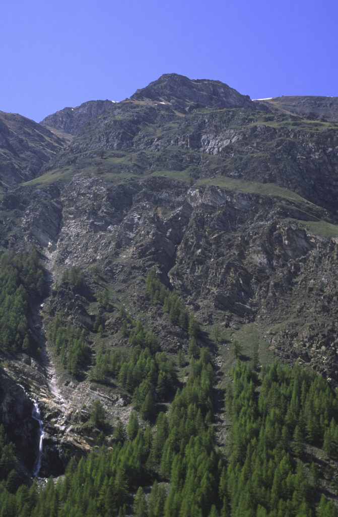 ITALY, Valle d'Aosta, Gran Paradiso National Park. The spectacular mountain landscape of the western Alps surrounding Valnontey.