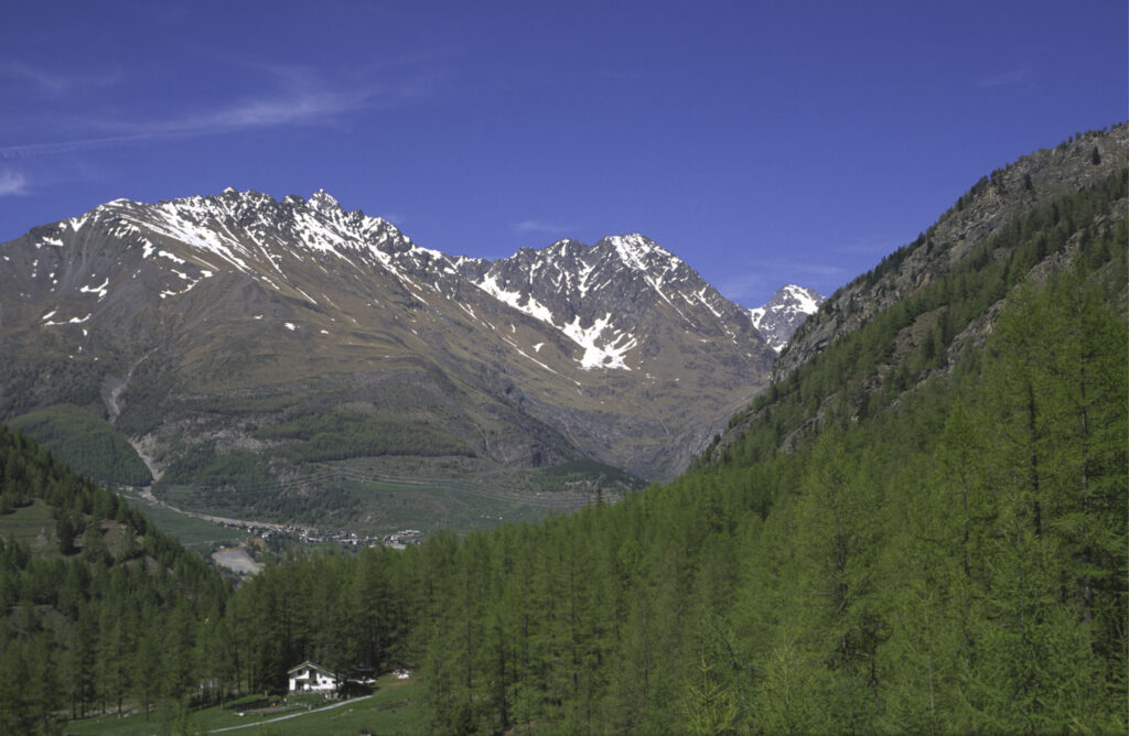 ITALY, Valle d'Aosta, Gran Paradiso National Park. The spectacular mountain landscape of the western Alps surrounding Valnontey.