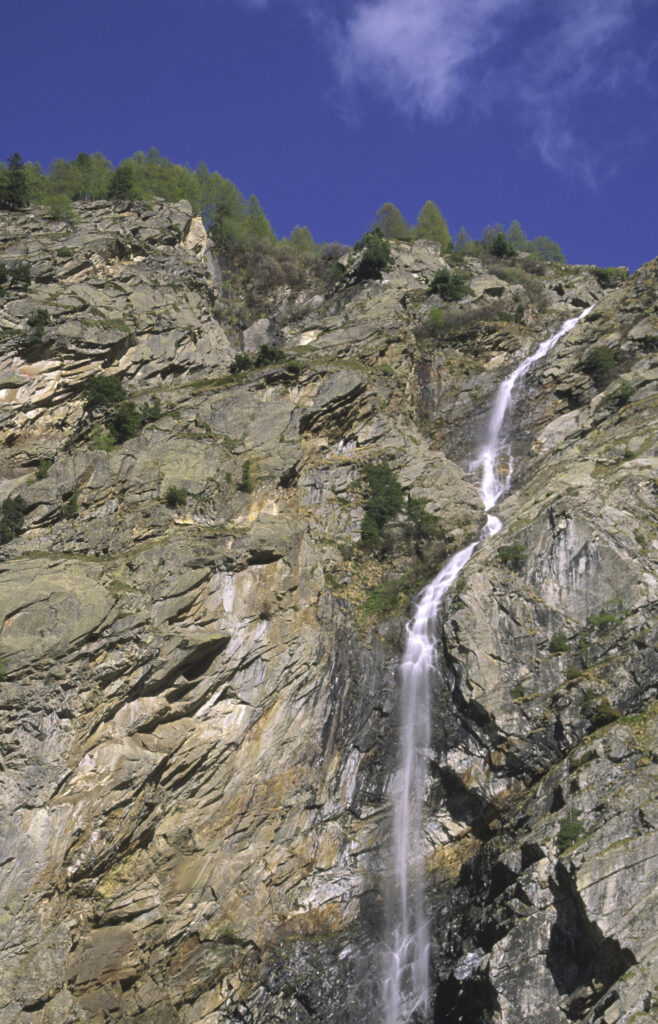 ITALY, Valle d'Aosta, Gran Paradiso National Park. The spectacular mountain landscape of the western Alps in the Lillaz valley.