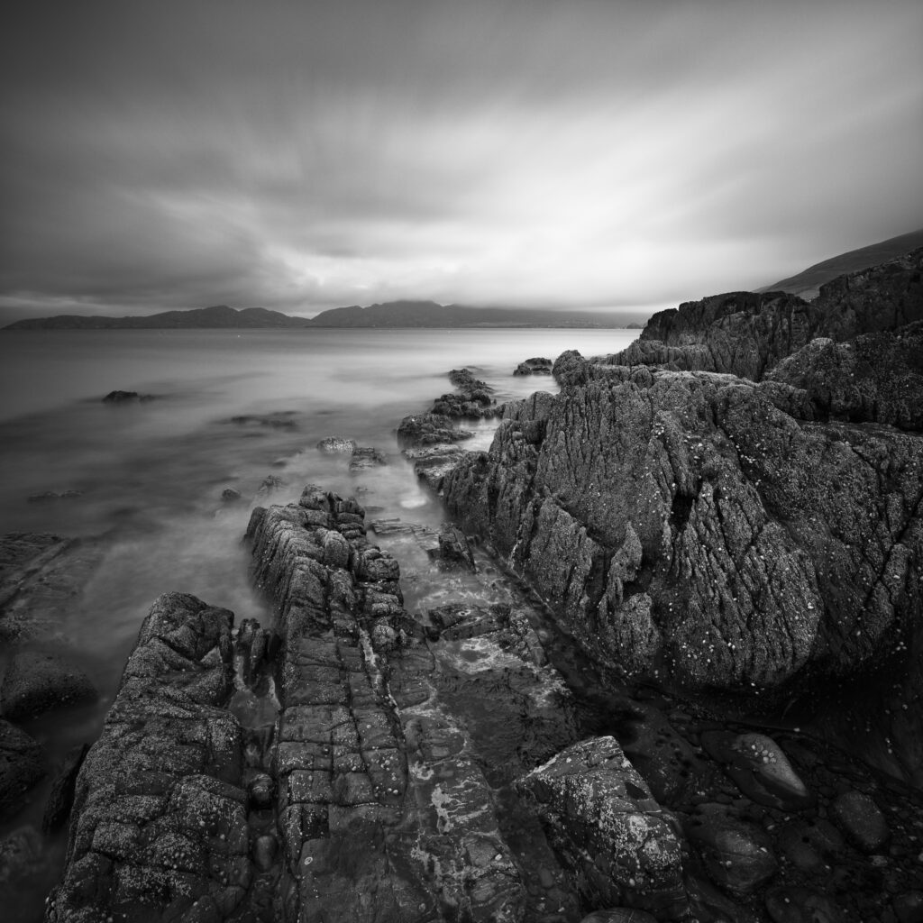 Republic of Ireland, County Cork, Garinish Beach. The dramatic coastline near Garinish located on the Beara Peninsula.