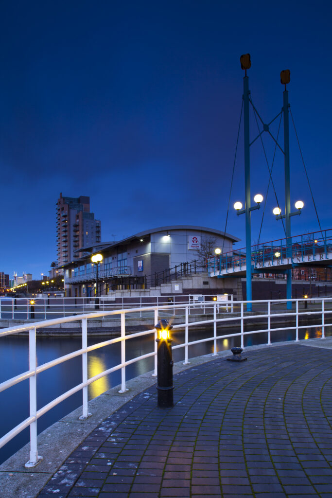 England, Greater Manchester, Salford Quays. Bridge over Mariners Canal near Ontario Basin located on the Salford Quays in the City of Salford in Greater Manchester.