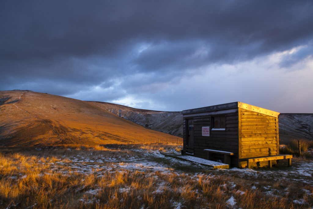 England, Northumberland, The Cheviot Hills. Auchope Refuge, a basic mountain shelter, located in Northumberland National Park, UK.