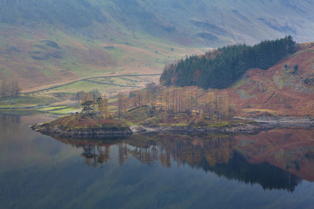 England, Cumbria, Lake District National Park. Looking across the Haweswater Reservoir to the Eastern Fells and mountains.