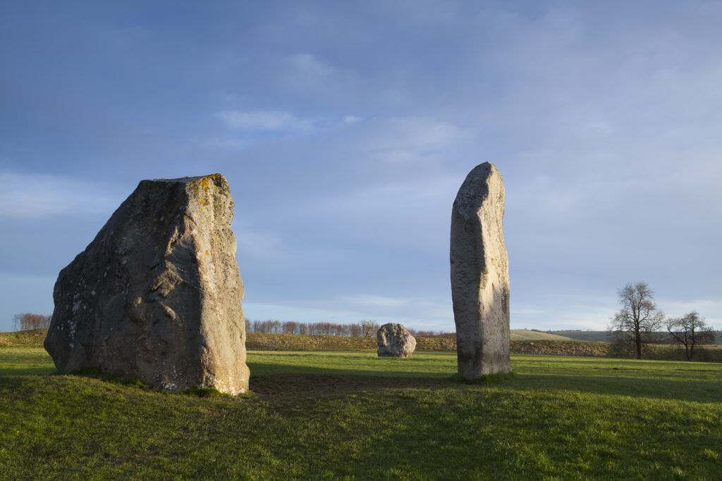 England, Wiltshire, Stonehenge & Avebury World Heritage Site (WHS). The Cove, a formation of prehistoric standing stones within the Northern Inner Circle, situated within the North East Sector of the Avebury Stone Circle.