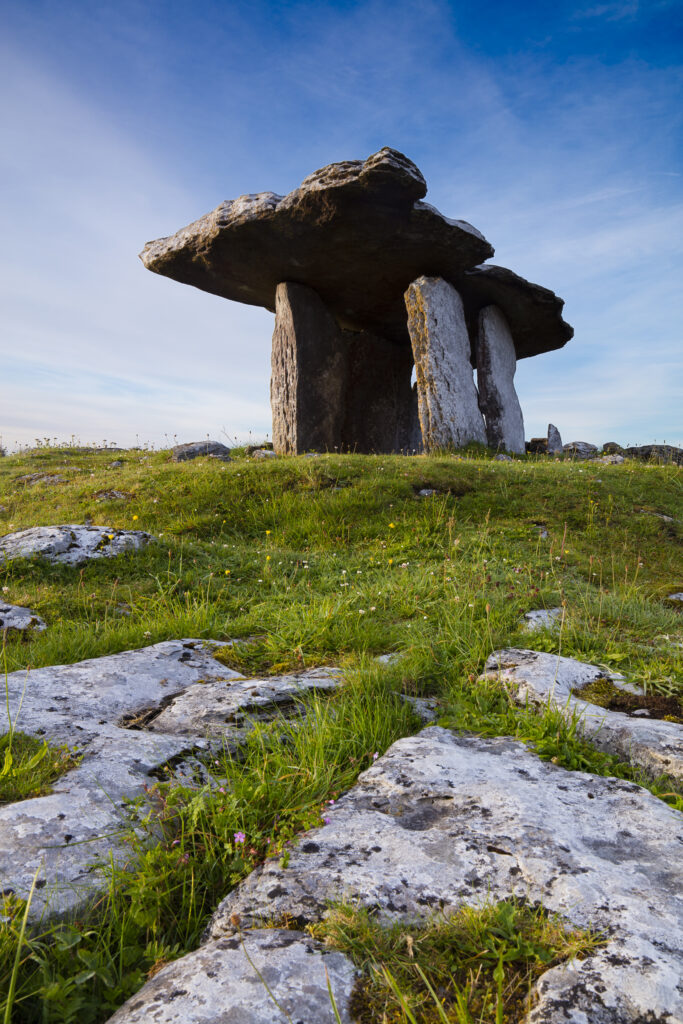 Republic of Ireland, County Clare, Poulnabrone Dolmen. Poulnabrone Portal Dolmen, an ancient stone tomb dating between 2000 - 2500 B.C., situated on limestone pavement in an area know as 'The Burren'.