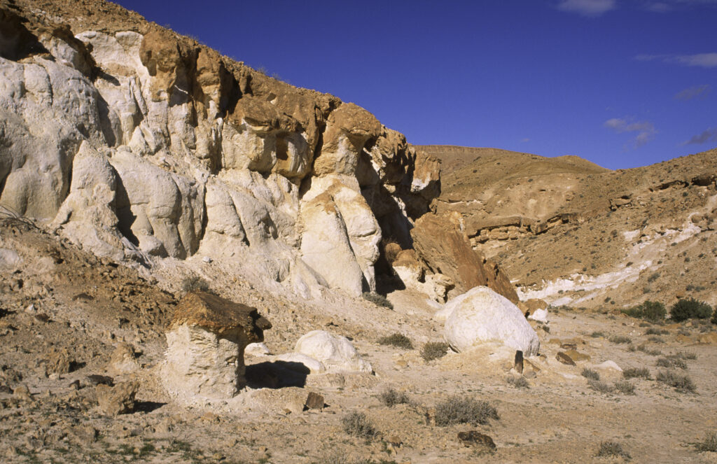 TUNISIA, Chebika Region, Tamerza. The colourful rocks and features of the landscape surrounding the town.