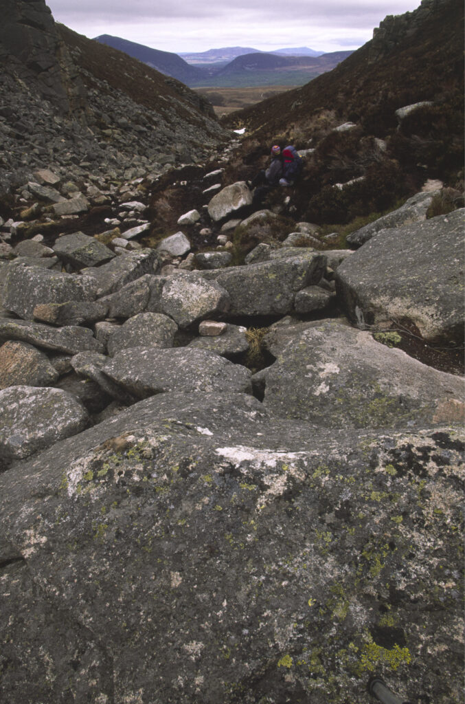 SCOTLAND, Scottish Highlands, Cairngorm National Park. The huge boulders of a hiking route through the Chalamain Gap.