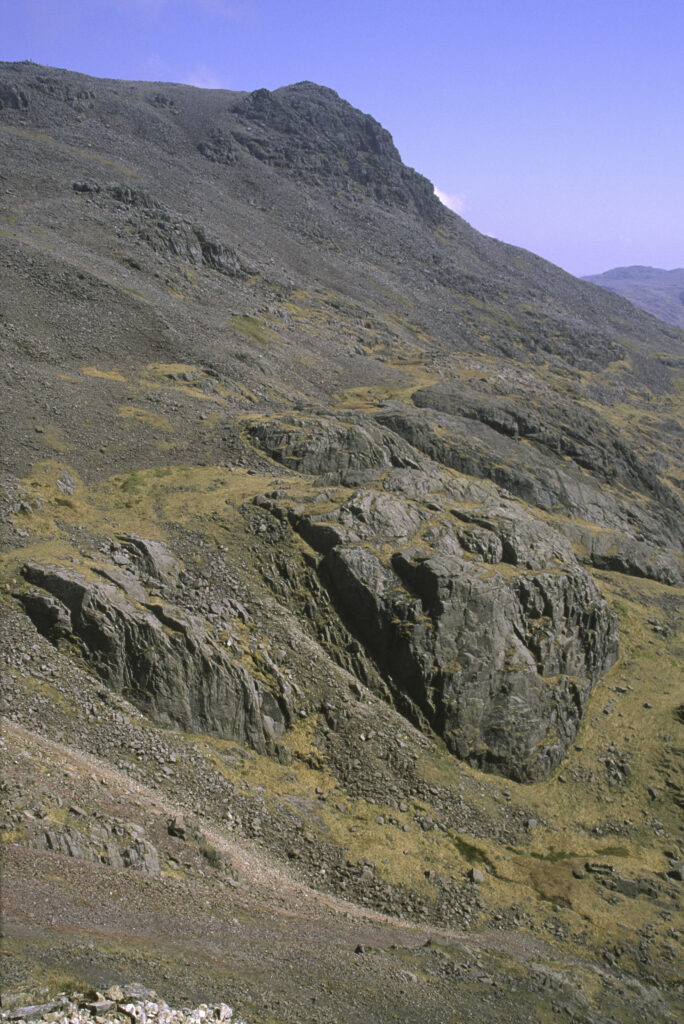 ENGLAND, Cumbria, Lake District National Park. Englands highest mountain scafell pike viewed from scafell