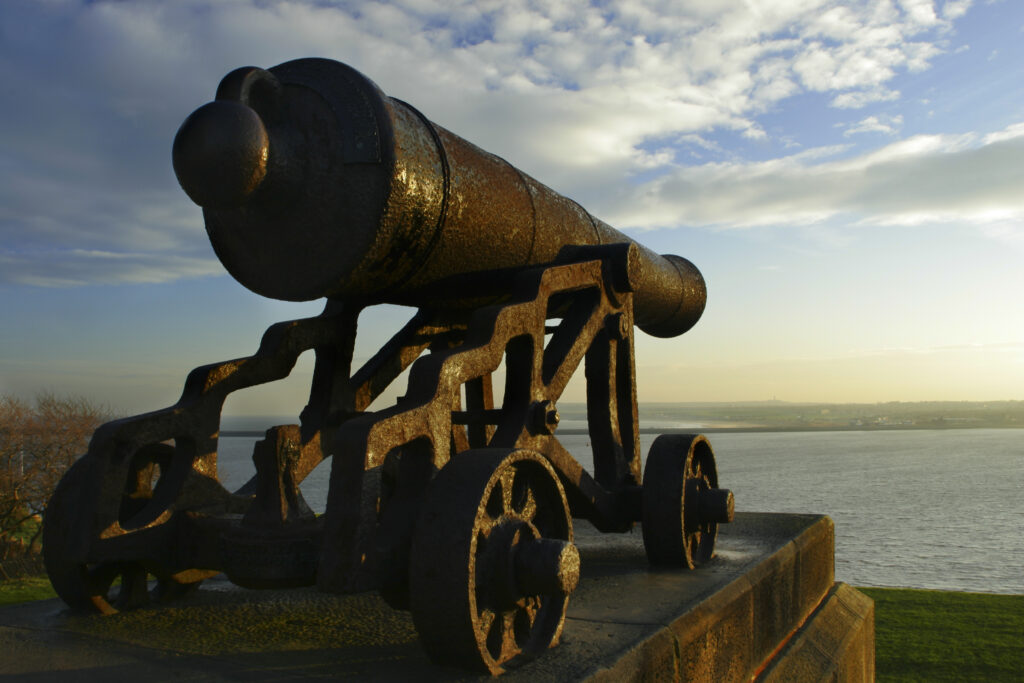 England, Tyne and wear, Tynemouth. The north sea behind one of the Collingwood Cannons