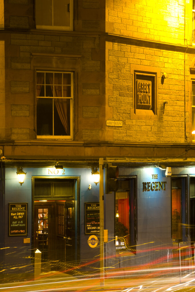 Scotland, Edinburgh, Edinburgh City. The Regent Public House on Abbey Mount.
