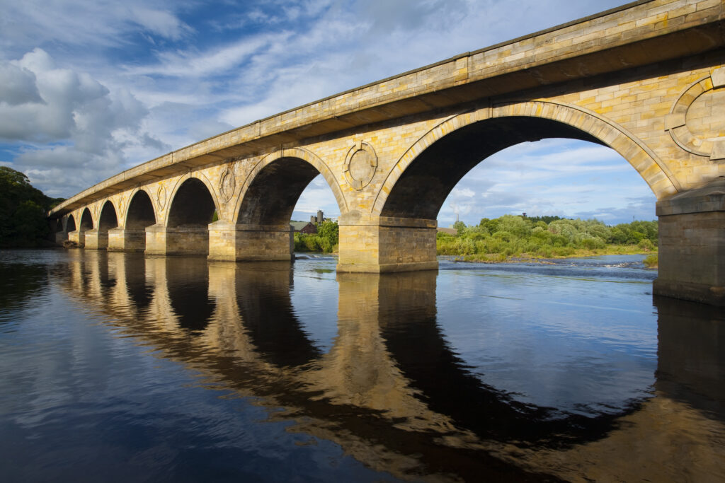England, Northumberland, Hexham. Hexham Bridge over the River Tyne, the bridge was built in 1793 by Robert Mylne to a design by John Smeaton.