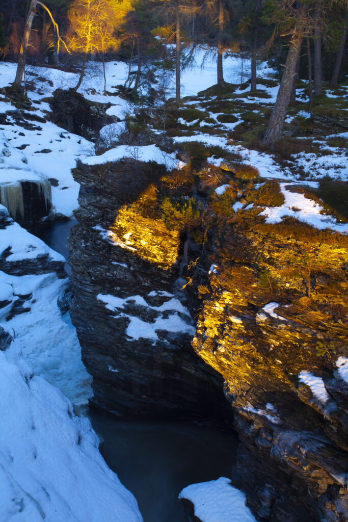 Scotland, Aberdeenshire, Linn of Dee. Snow and ice covered Linn of Dee, a stretch of the River Dee that flows through a dramatic natural gorge near Braemar.