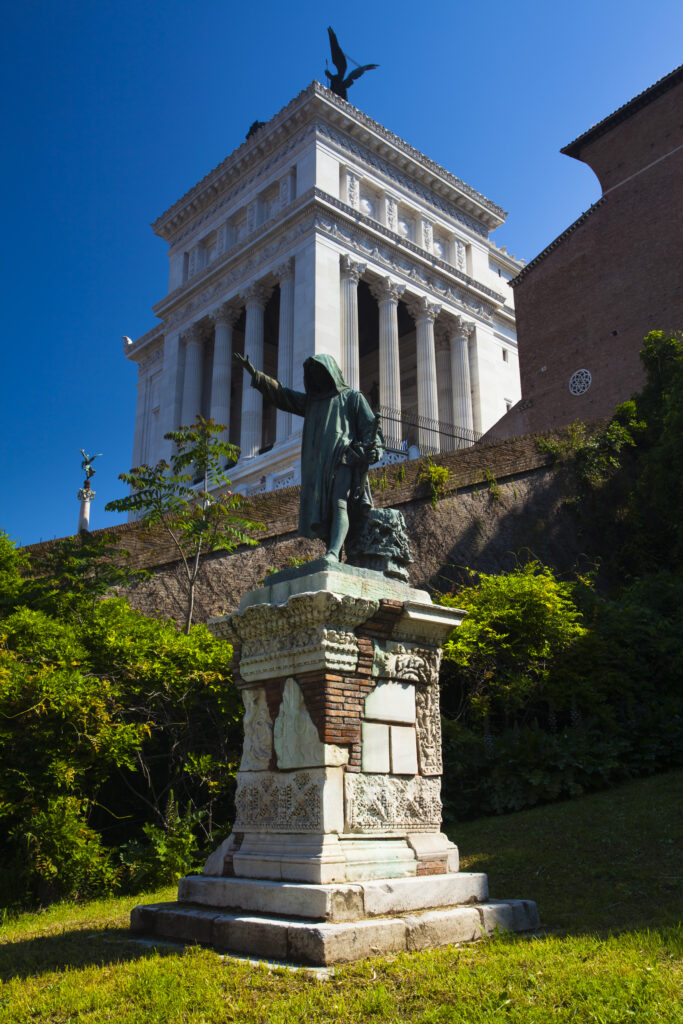 Italy, Lazio, Rome. Gardens near the Monumento Nazionale a Vittorio Emanuele II (National Monument of Victor Emmanuel II).