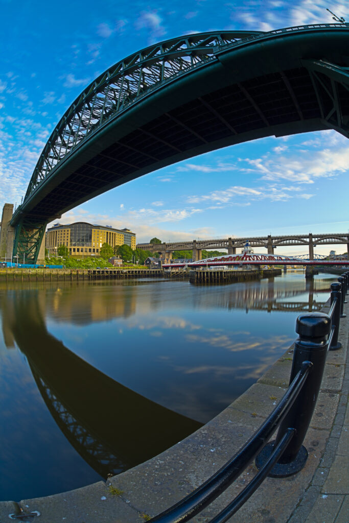 England, Newcastle upon Tyne, The Tyne Bridge. The iconic Tyne Bridge, stretching across the River Tyne Quayside.