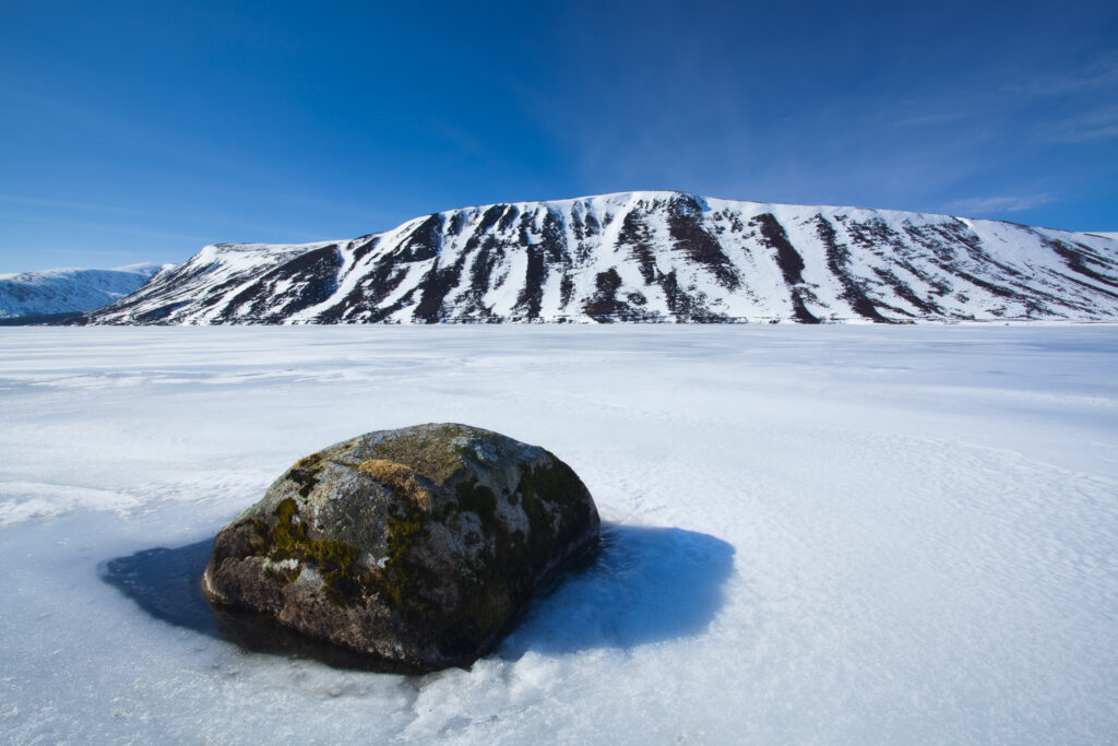 Scotland, Scottish Highlands, Cairngorms National Park. The frozen expanse of Loch Muich, located on the royal estate of Balmoral.