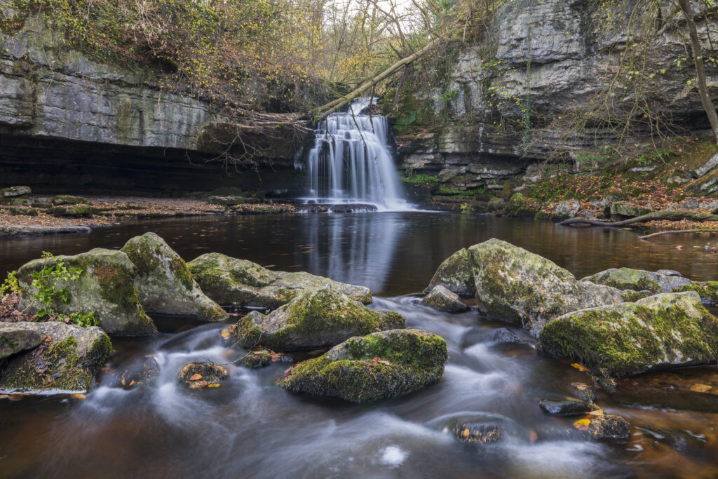 England, North Yorkshire, Yorkshire Dales National Park. West Burton Falls, also known as Cauldron Falls, in the Yorkshire Dales National Park.