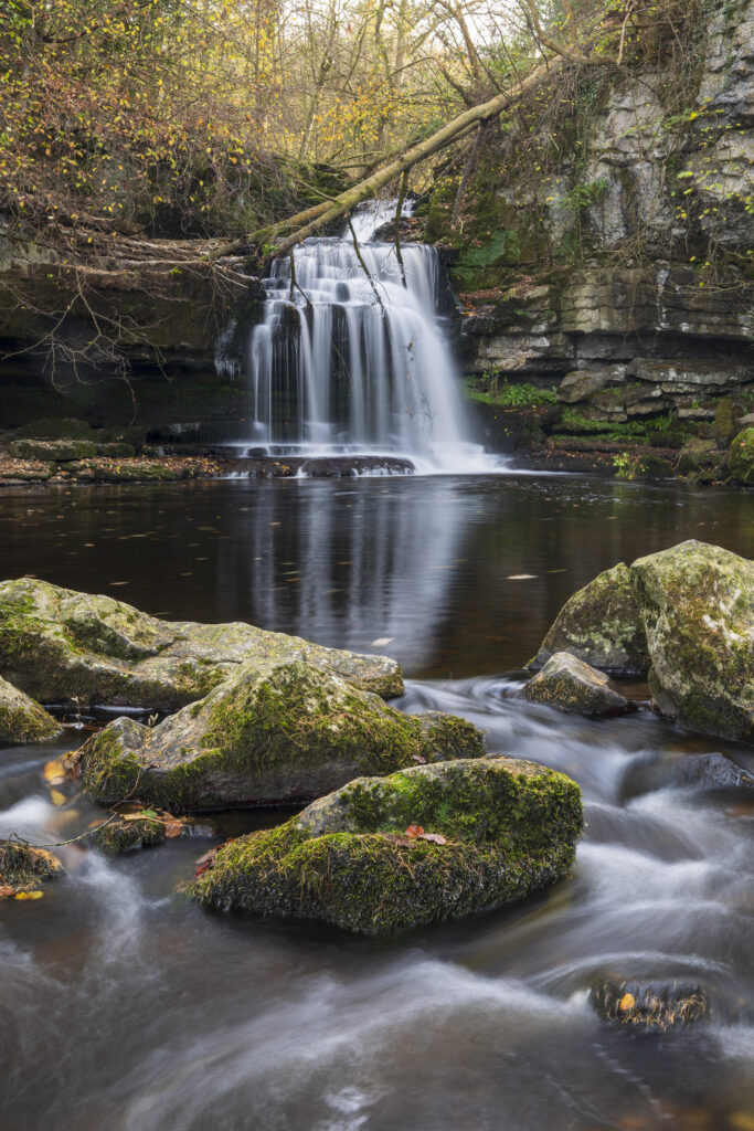 England, North Yorkshire, Yorkshire Dales National Park. West Burton Falls, also known as Cauldron Falls, in the Yorkshire Dales National Park.
