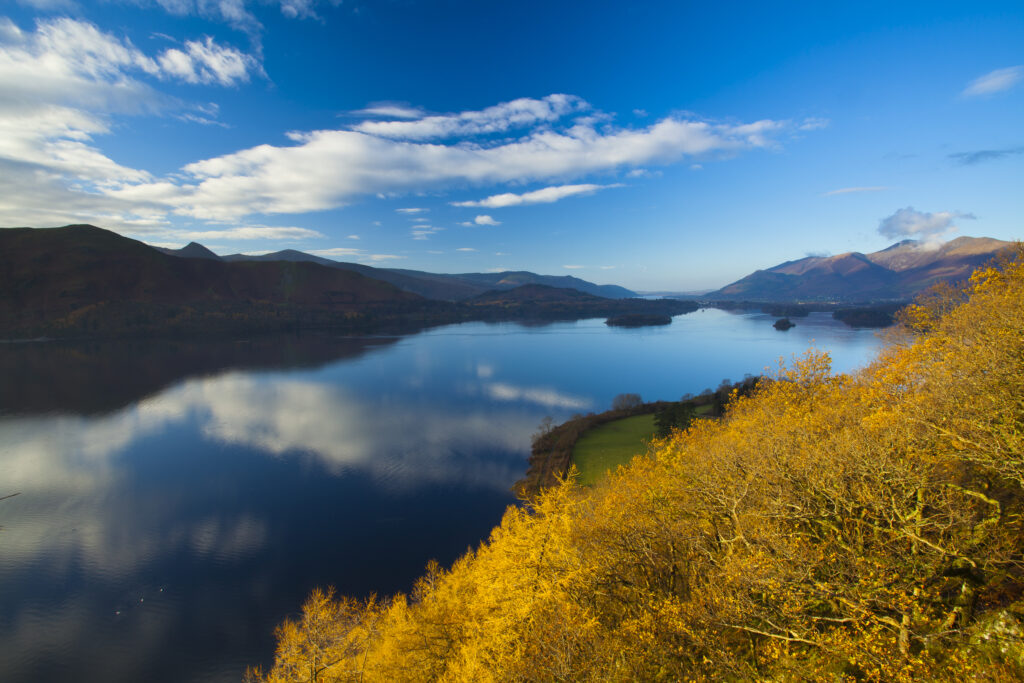 England, Cumbria, Lake District National Park. Derwentwater near Keswick, viewed from Surprise View On Gowder Crag.