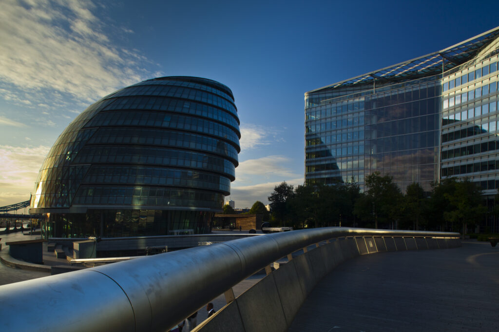 England, London, Southwark. London City Hall, 'The Scoop' amphitheatre and the 'More London' business and retail develpoment.