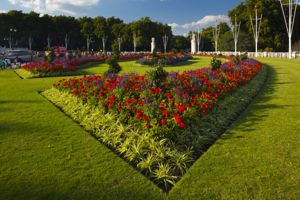 England, London, Memorial Gardens. South and West Africa gates and the Memorial Gardens, part of the popular St James's Park near Buckingham Palace.