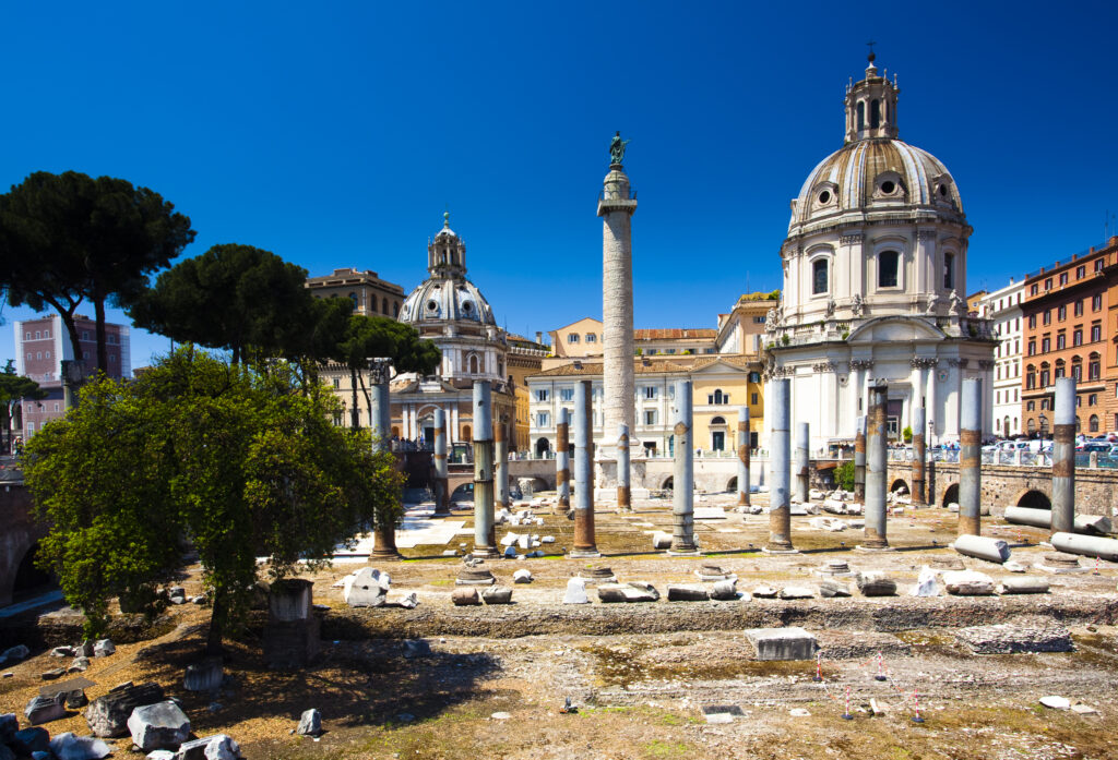 Italy, Lazio, Rome. The remains of the Roman Forum (Forum Romanum) in the city of Rome.