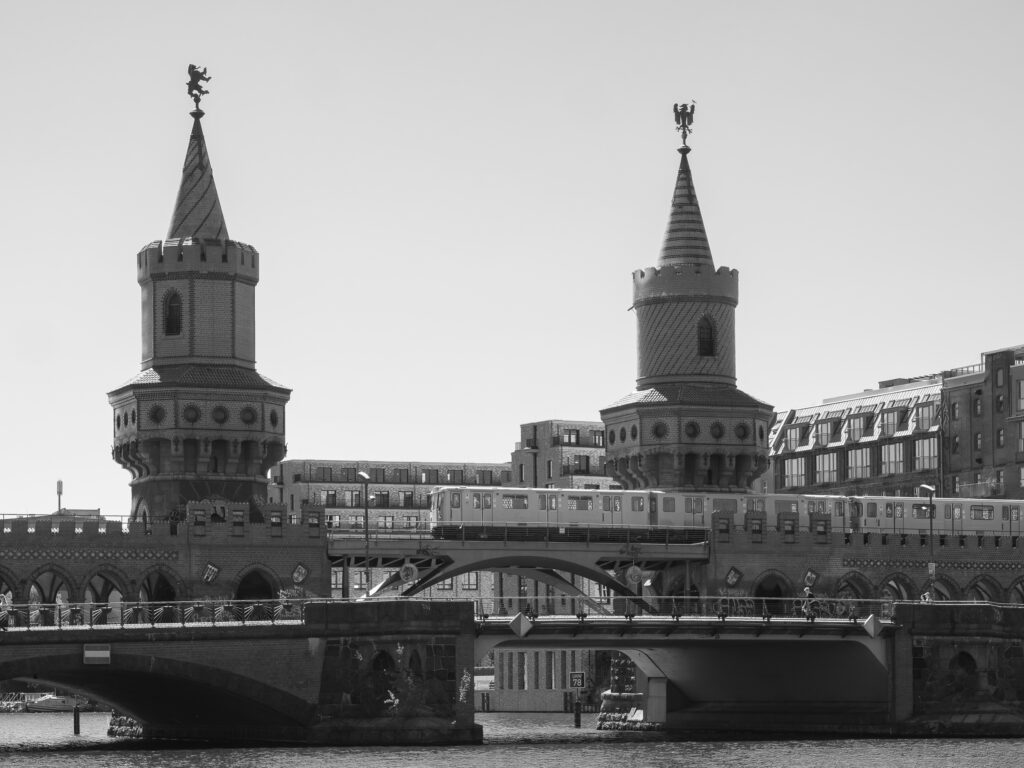 Germany, Berlin, Oberbaum Bridge. Train passing over the Oberbaum Bridge (Oberbaumbrucke) in the city of Berlin.